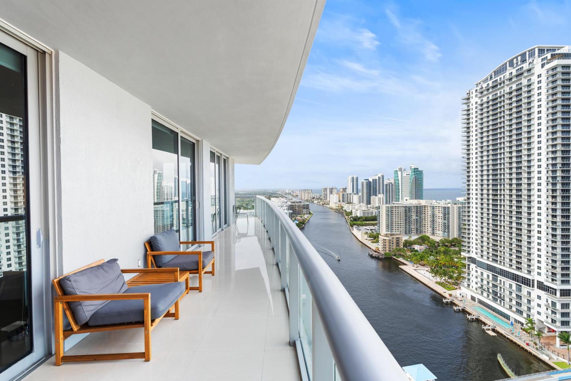 Beachwalk Resort - Vip Tower - Oceanview Unit 3 Bedroom & 3 Bathroom Hallandale Beach Esterno foto