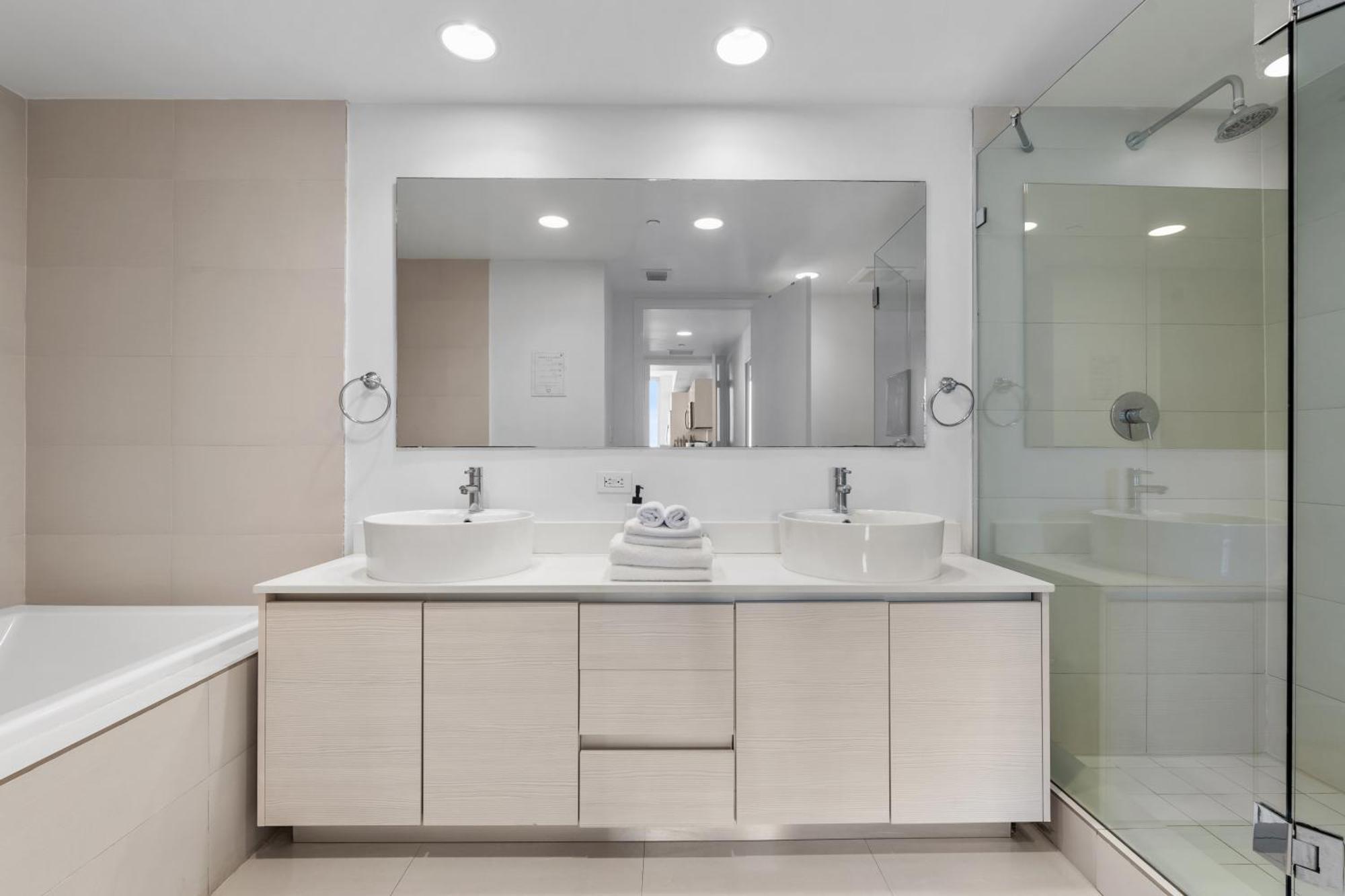 Beachwalk Resort - Vip Tower - Oceanview Unit 3 Bedroom & 3 Bathroom Hallandale Beach Esterno foto